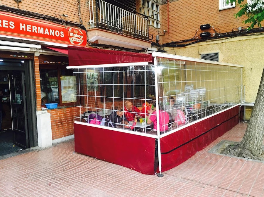 Bar Marisquería Tres Hermanos