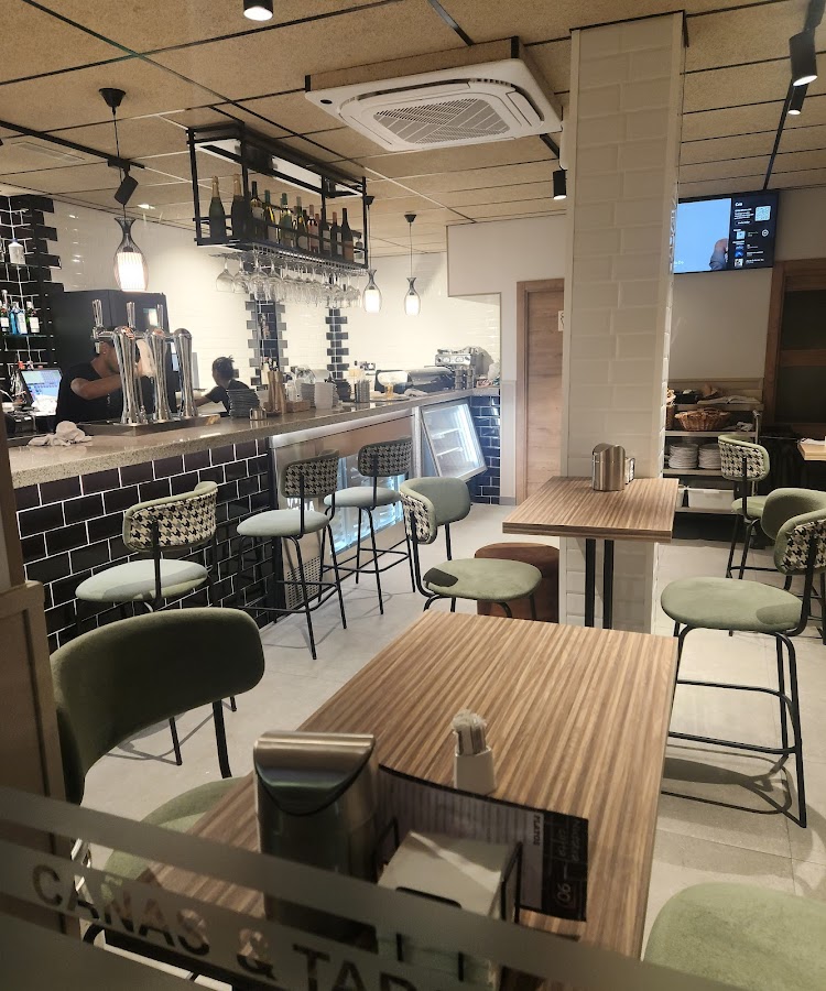 Cañas y Tapas 90 Grados