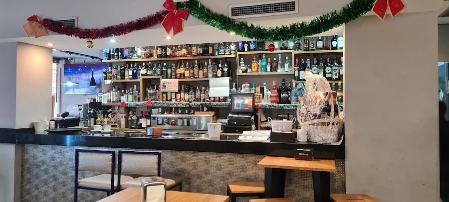 Caura Gastro-Bar