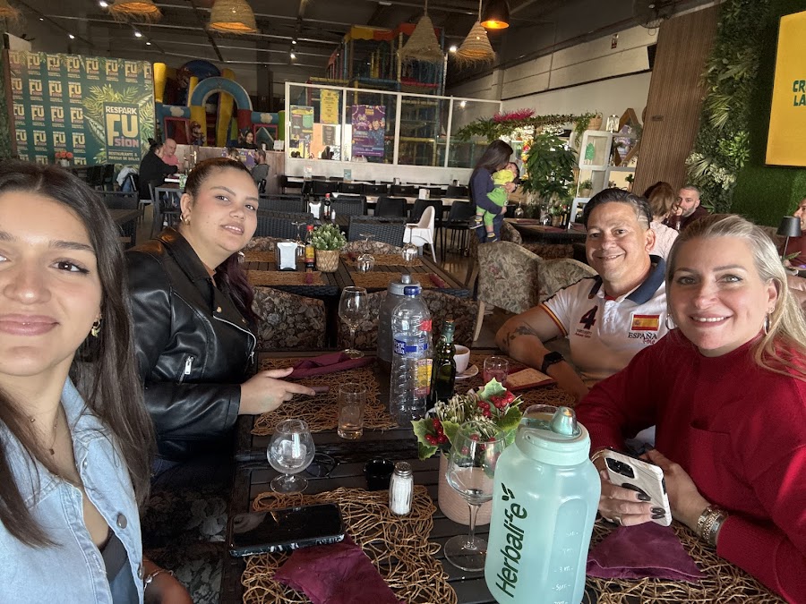 Respark Fusion - Restaurante y Parque de bolas